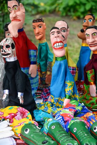 Mamulengos à venda no Centro Nacional de Folclore e Cultura Popular 
