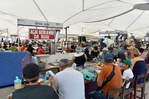 Setor de Alimentação do Mercado Ver-o-Peso chamado Praça das Boias - área de restaurantes populares que se