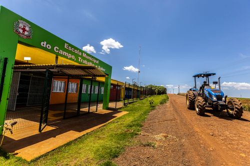 Escola Municipal Campo, Trabalho e Saber no Assentamento Eli Vive - MST Movimento dos Trabalhadores Rurais Sem