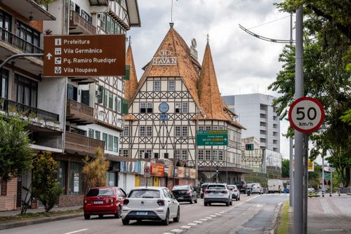 11CHF212