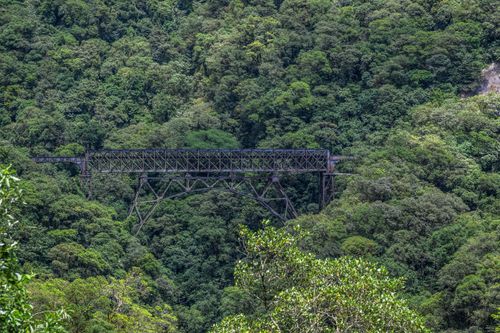 Ponte metálica da ferrovia Curitiba / Morretes - projeto original de André e Antônio Rebouças - Serra do M