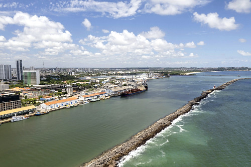 Vista de drone do porto de Recife - Bacia do Pina