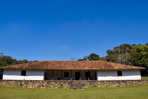 Casa Grande do Sítio Santo Antônio - construído em 1681 pelo sertanista Fernão Paes de Barros