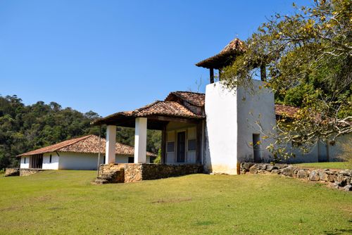 Casa Grande e Capela Santo Antônio no Sítio Santo Antônio - construído em 1681 pelo sertanista Fernão Pae