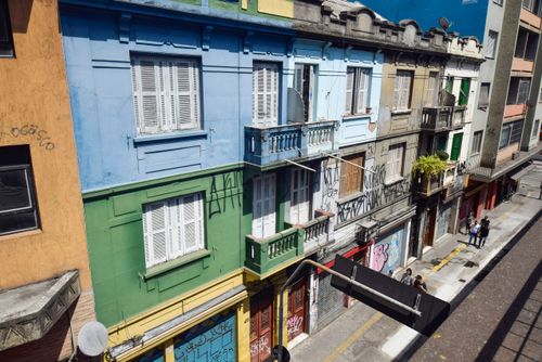 Prédios residenciais ao lado do Elevado Presidente João Goulart - Parque Municipal Minhocão