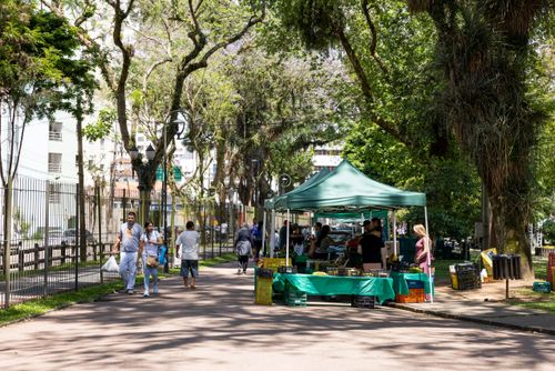 Feira Orgânica Diurna no Passeio Público aos sábados - centro da cidade