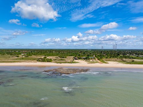 Vista de drone da Praia de Monte Alegre - Polo Costa das Dunas