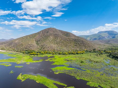 Vista de drone de baía - corixos e áreas alagadas na Serra do Amolar - sub-região Pantanal do Paraguai - Pa