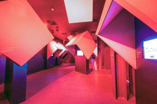 Vista interna da exposição - A Cidade de Salvador e Sua Música - museu Cidade da Música da Bahia