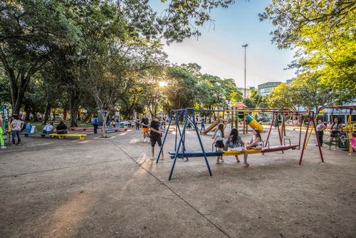 Parque infantil na Praça da Lagoa - centro da cidade