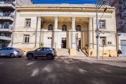 Prédio da Justiça do Trabalho da 4ª Região-RS na Praça General Osório 