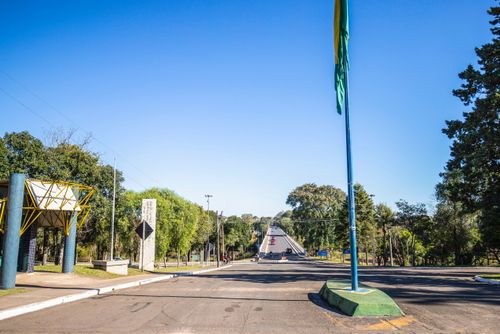Ponte Internacional da Concórdia mais conhecida por Ponte Quaraí Artiga- sobre o Rio Quaraí - liga Quaraí