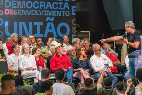 Presidente Luís Inácio Lula da Silva com Janja - Gleisi Hoffmann - Lindberg Farias e Paulo Okamotto na comem