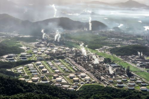 Vista de drone da Refinaria Presidente Bernardes da Petrobrás | Pulsar ...