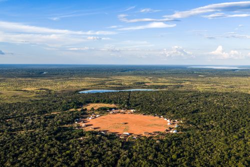 Vista de drone da Aldeia Ipatsé da etnia Kuikuro - Parque Indígena do Xingu