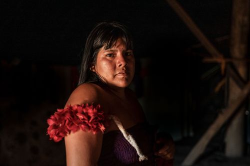 Indígena da etnia Kuikuro - Aldeia Ipatsé - Parque Indígena do Xingu