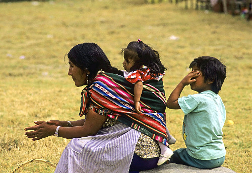 Mãe com filhos