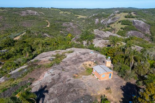 Vista de drone do Rincão do Inferno com moradia da comunidade quilombola dos Francos - integra o Quilombo das