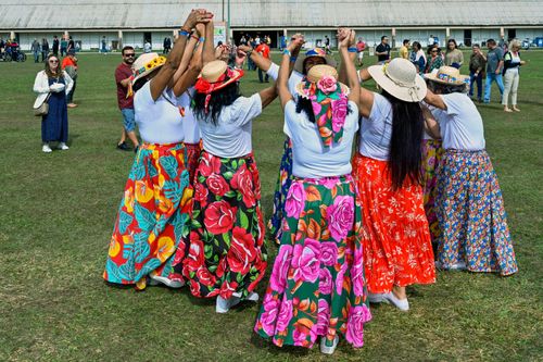 Apresentação do Grupo Aleluia de Fandango Caiçara de São Sebastião de SP no Festival de Cultura Tradicion