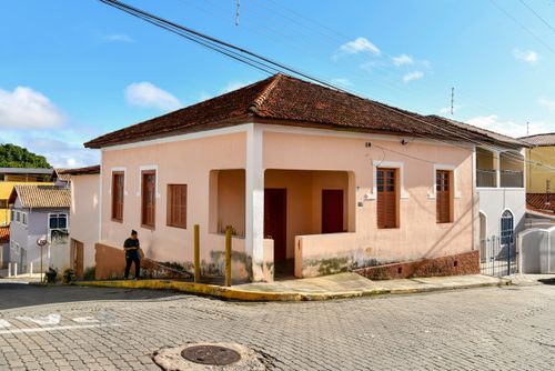 Casa antiga no centro da cidade 