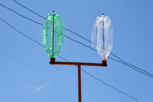 Cata-ventos feitos com garrafas PET reutlizadas